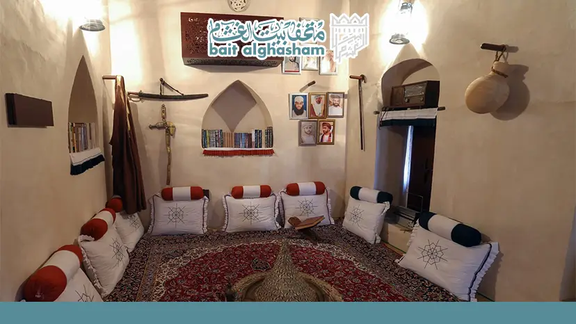 أنشطة حصن بركاء والجولات التاريخية داخل الحصن